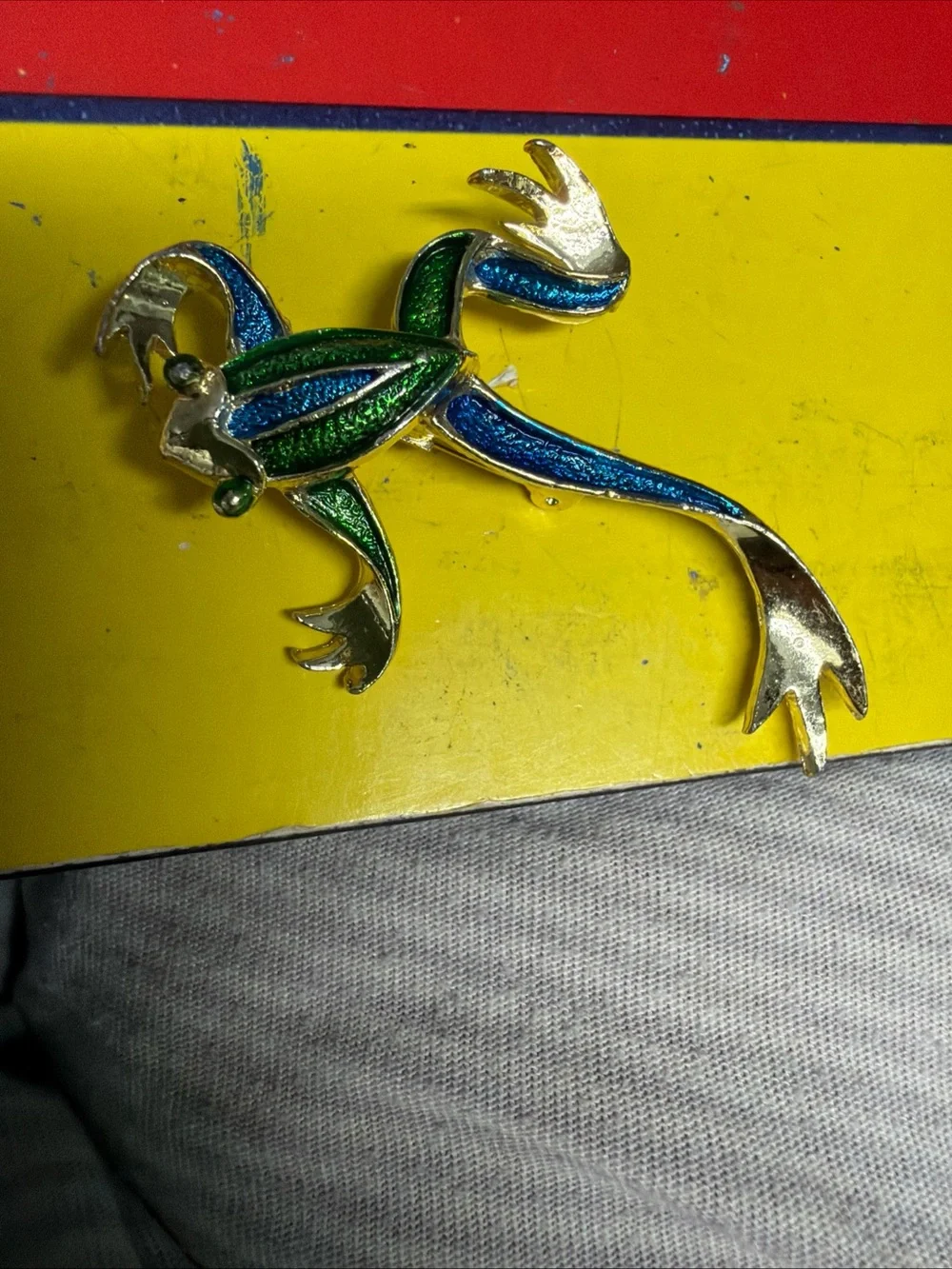 Gerry’s Gold-Tone Blue & Green Frog Pin -